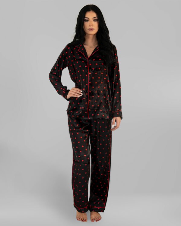 Комплект Дълга Сатенена Пижама - Черна с Червени Сърчица - "In Love"