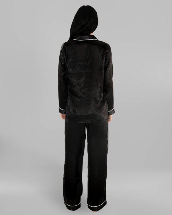 Комплект Дълга Сатенена Пижама – Черна – „Elegant“